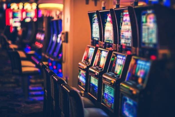 mpo212 login app showing live-dealer blackjack and roulette tables